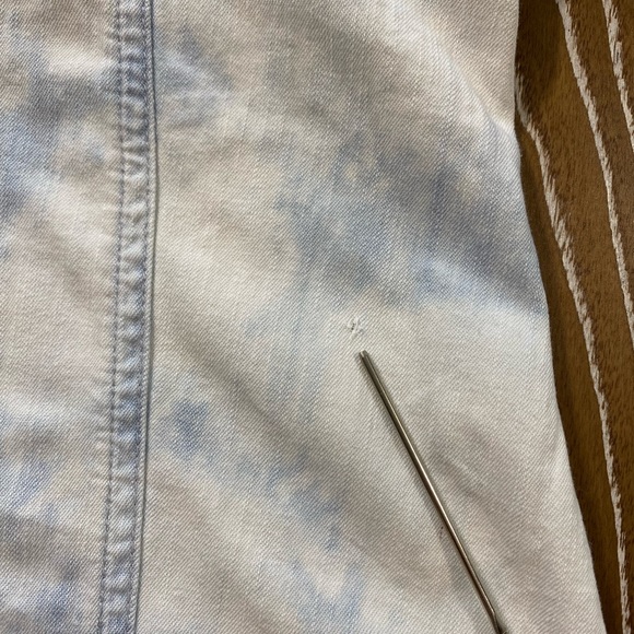 100% cotton Calvin Klein sunbleached denim button down, good condition - Picture 4 of 9